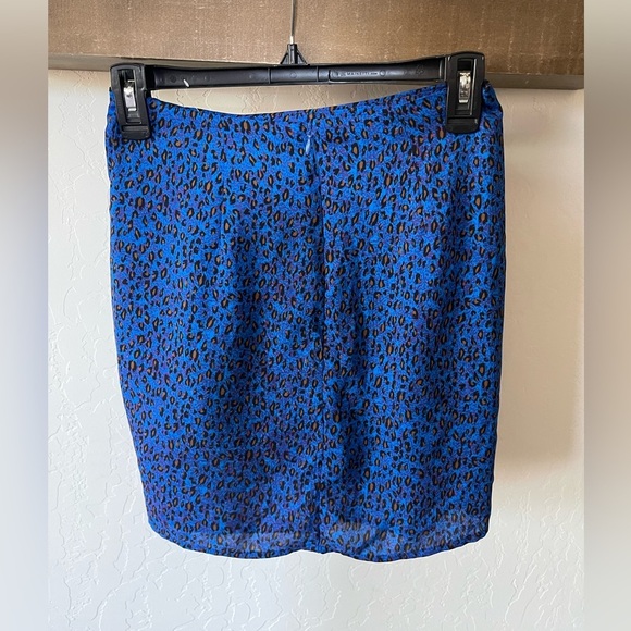 Urban Outfitters| Leopard Mila Printed Ruffle Mini Skirt in Blue, Animal Print!• - Picture 7 of 13